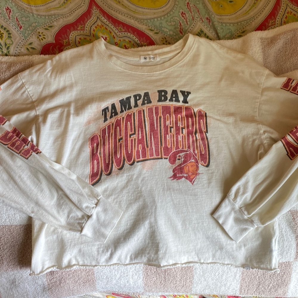 Buccaneers Womens tee